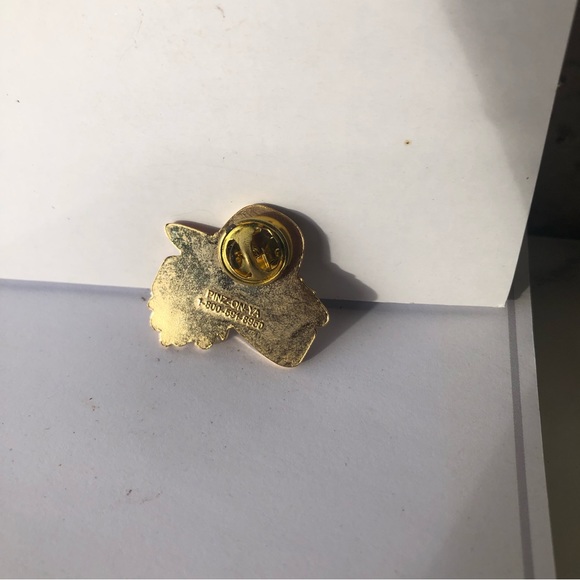 Red Hatters Saskatoon Tac Pin Red Hat Pin - Picture 2 of 2